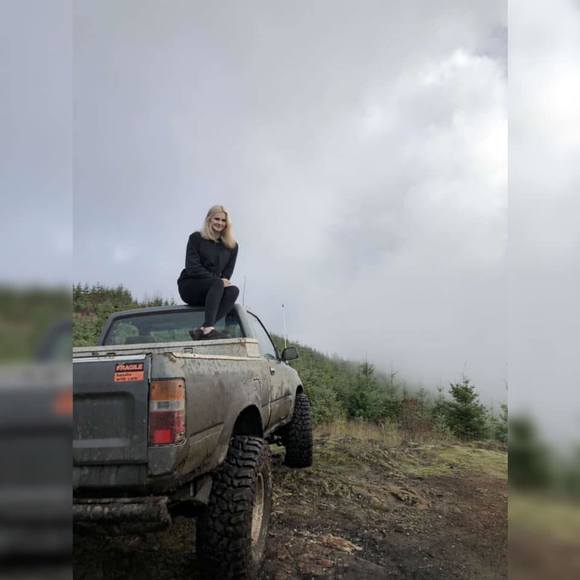 Meet your Posher, Melanie - Picture 1 of 1